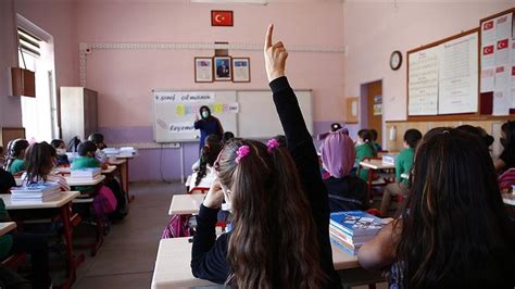 Milli Eğitim Bakanı Mahmut Özer açıkladı Okullar ne zaman kapanacak