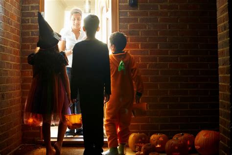 Is Trick Or Treating Safe The Must Read Halloween Safety Rules