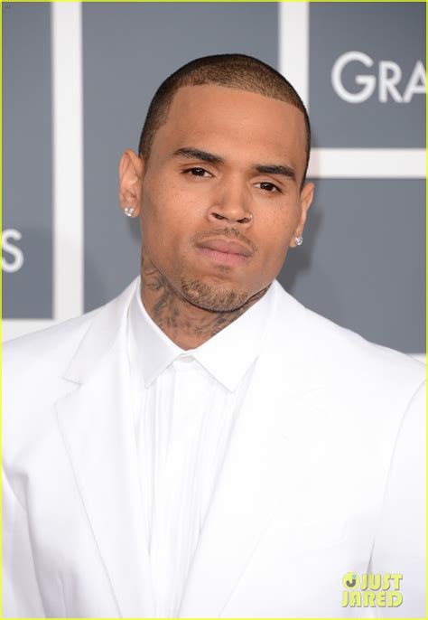 Chris Brown Grammys 2013 Red Carpet Photo 2809197