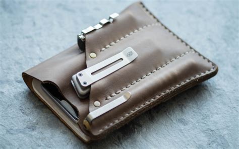 A great edc pocket organizer will help you arrange all of your edc's and carry them around easily. Urban EDC Supply Urban Organizer | Everyday Carry