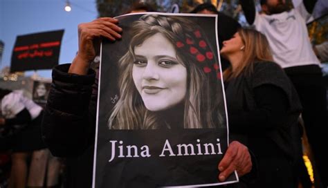 Mais de 90 mortos em protestos no Irão contra a morte de Mahsa Amini