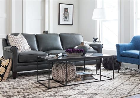 Sofas and couches by ashley homestore from the lastest styles of sleeper sofas to tufted leather couches, ashley homestore combines the latest trends with technology to give you the very best living room furniture. 7 Great Reasons to Decorate With Leather | Ashley ...