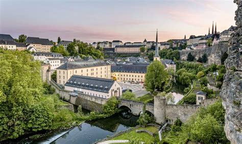 Se trata de un estado luxemburgo, también conocida como ciudad de luxemburgo, es la capital del gran ducado de luxemburgo, del distrito y del cantón homónimos. luxemburgo - SEDA College