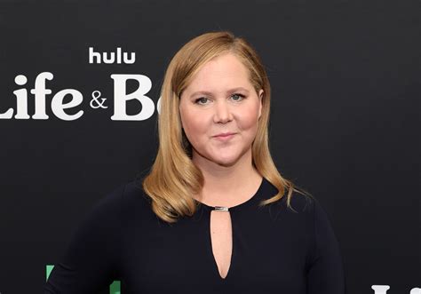 Comedian Amy Schumer Fired Penn Badgleys Wife As Doula Because Of Her Looks