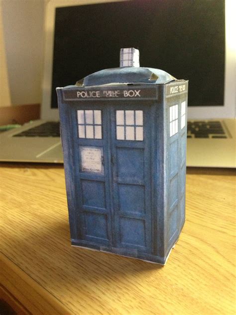 Completed Papercraft Tardis Doctorwho