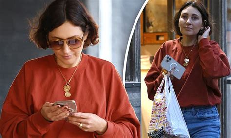 Zoë Foster Blake Picks Up Takeaway After Getting Her Nails Done In