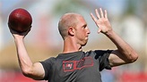 Mike Glennon throws out first pitch at Cubs game | Yardbarker
