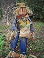 20+ Fabulous Garden Scarecrow Ideas