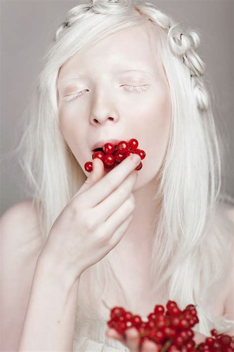 Nastya Kumarova Modelo Albino Fotografia En Color Fotografia De Modas
