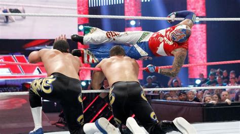 Wwe In Live Rey Mysterio And Sin Cara Vs Primo And Epico