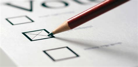Promessa que alguém faz à divindade, para obter uma graça. El voto obligatorio va contra la propia esencia de la ...