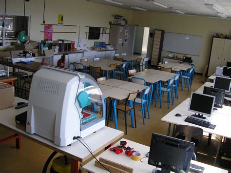 Photos Des Salles De Technologie Site Du Collège Denfert Rochereau à St Maixent L Ecole