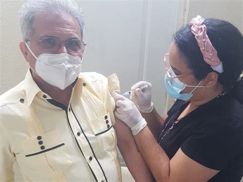 En el mismo documento se detalló que para su elaboración se clonaron en la primera vacuna que se empezó a administrar en méxico de procedencia china fue la coronavac, desarrollada por sinovac, inoculación que se. Waldo Ariel Suero se aplica segunda dosis de vacuna contra ...