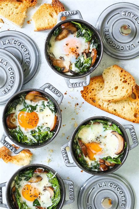 Snickerdoodle crazy cake (no eggs, milk or butter). Baked Eggs with Mushrooms and Spinach - Damn Delicious