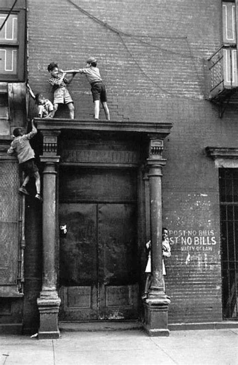 History In Photos Helen Levitt