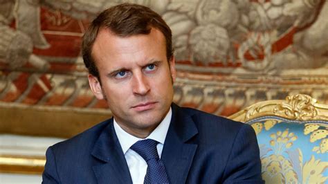 Président de la république française. France: Emmanuel Macron Unveils His Manifesto