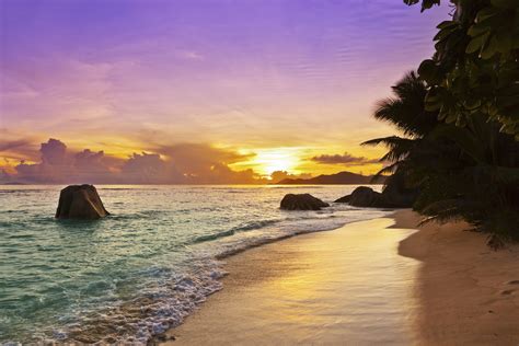 Hd to 4k quality, ready. Sunset on beach Source D'Argent at Seychelles - University ...