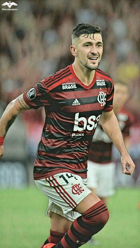 O clube de regatas do flamengo (mais conhecido simplesmente como flamengo, e popularmente pelos apelidos de mengo, mengão e fla) é uma agremiação poliesportiva brasileira com sede na cidade do rio de janeiro, capital do estado de mesmo nome. Pin em Flamengo