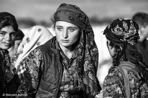 photobook 400 photos honouring kurdish women s liberation struggle kurdistan au féminin