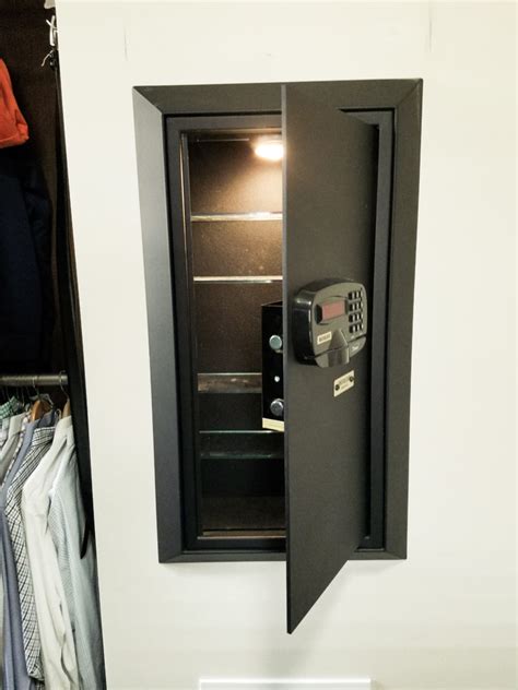 Check spelling or type a new query. Luxury Safe: The Diamond Wall Safe | DigitalSafe Online