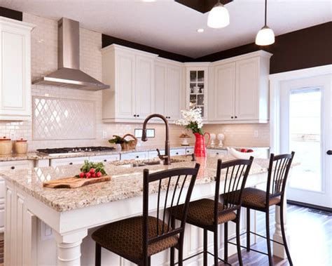 With their broad palette of colors and designs, there's a granite slab to match just about any taste or décor. Giallo Ornamental Cream Granite | Houzz