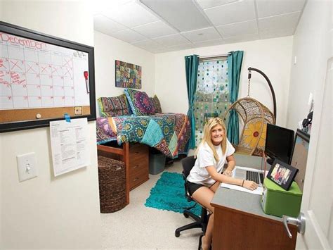 the 10 u s colleges with the best dorm rooms florida gulf coast university dorm room girls