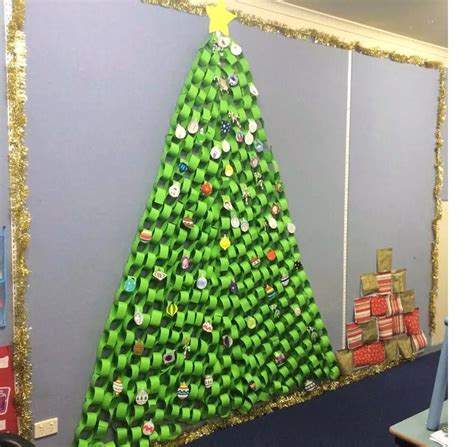 A Beautiful Paper Chain Christmas Tree Created By A Pre Primary Class