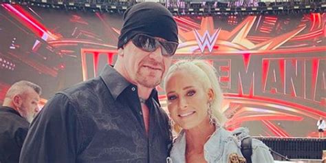 10 Real Life Wrestling Couples Who Never Teamed Up On Tv