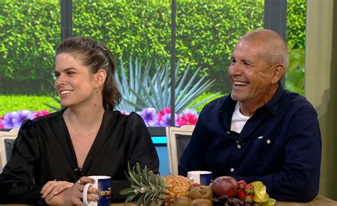 16:54 יוסי שטארק בחדרי חרדים. כמעט שבת שלום 4 | דנית ליבנת ואריק חביב | לצפייה ישירה ...