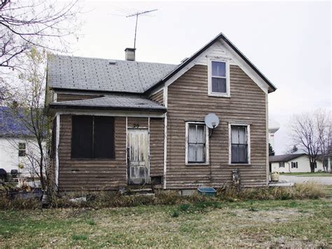 There are two routes you can take when selling your house: 5 Tips To Sell A House As-Is That Needs Repairs In Milwaukee