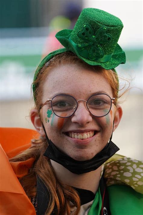 in pictures the world goes green as celebrations mark st patrick s day york press