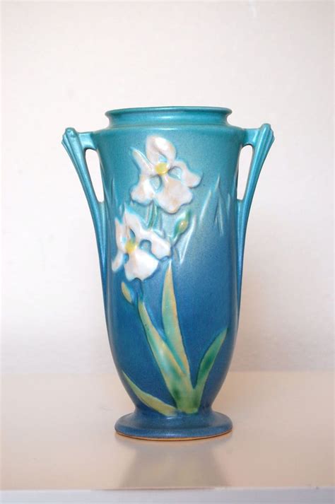 Vintage Roseville Iris Vase Roseville Pottery Vase 919 7 Roseville