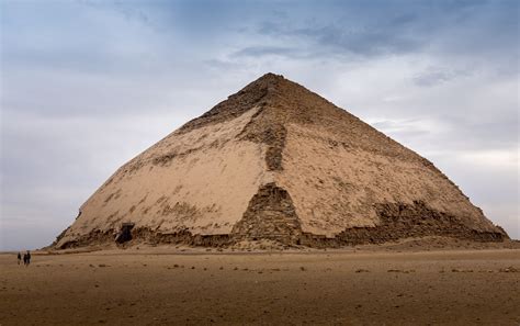 Ancient Egypt's Bent Pyramid: A One-Of-A-Kind Pyramid - Pyramidomania | Bent pyramid, Pyramids ...