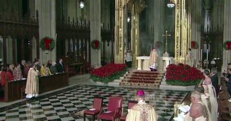Faithful Flock To St Patricks Cathedral To Celebrate Christmas Cbs New York
