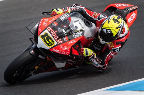 World Superbike Alvaro Bautista Under Race Lap Record In Fp1 At