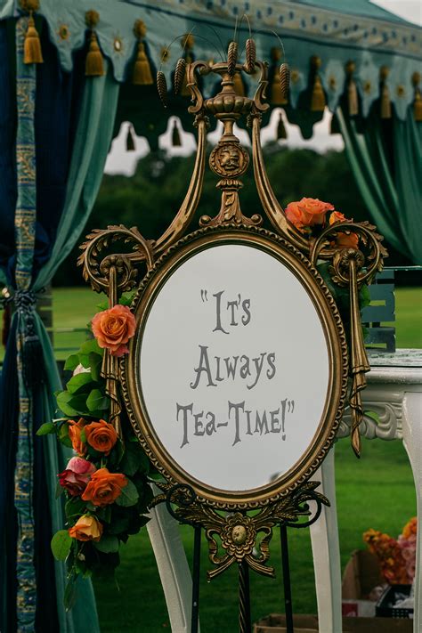 Alice In Wonderland Wedding Theme