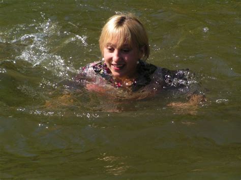 Nastya Swimming Holmi Festival
