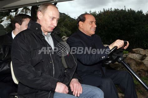 プーチン大統領、元新体操女王との再婚報道を否定 写真14枚 国際ニュース：afpbb News