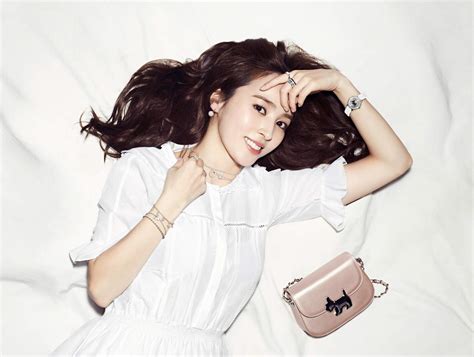 Han Hye Jin Looks Breathless In French Jewelry From Agatha Co In