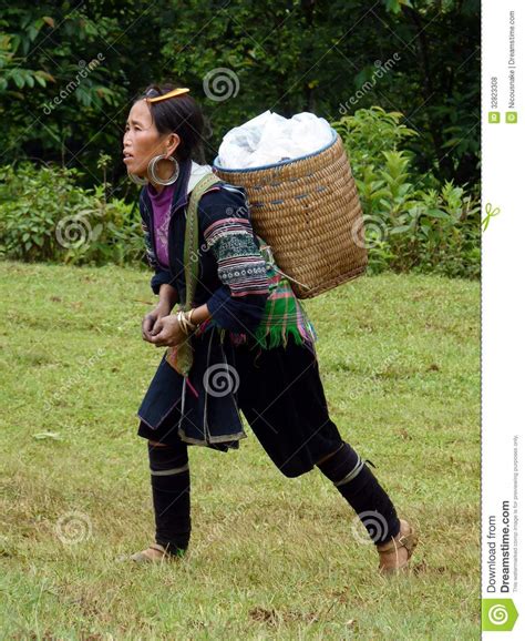 Hmong woman editorial stock photo. Image of market, hmong - 32823308