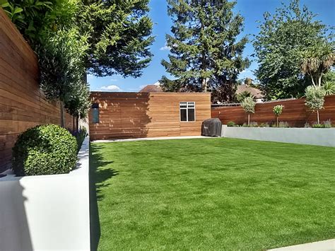 Render Raised Bed Walls Porcelain Paving Artificial Grass Modern Simple