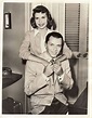 File:Frank and Nancy Sinatra in 1957.jpg - Wikimedia Commons