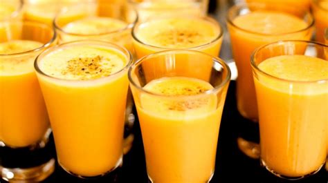 How to cut a mango. Mango Lassi | Urban Rajah