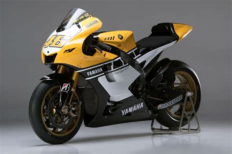 Valentino Rossis 60th Anniversary Yamaha Yzr M1 Motos Yamaha Yamaha