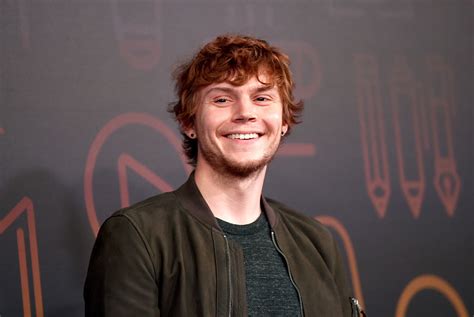 15 Hottest Evan Peters Pictures