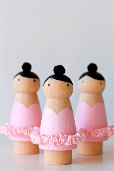 15 Incredibly Cute Handmade Peg Doll Crafts Wood Peg Dolls Clothespin