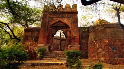 Are these places haunted? 5 places in Delhi that will send chills down