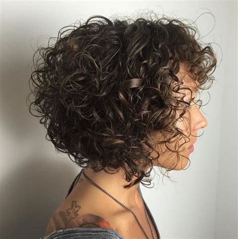 Scrunched Curly Brunette Bob Hairstyle Curly Hair Styles Naturally