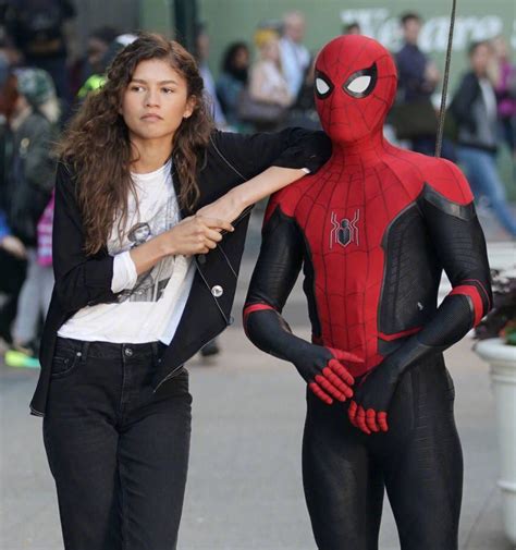 Watch Footage And Images Leak Of New Spider Man Far From Home Suit