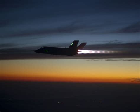 11 Killer Photos Of Jets In Full Afterburner Americas Military